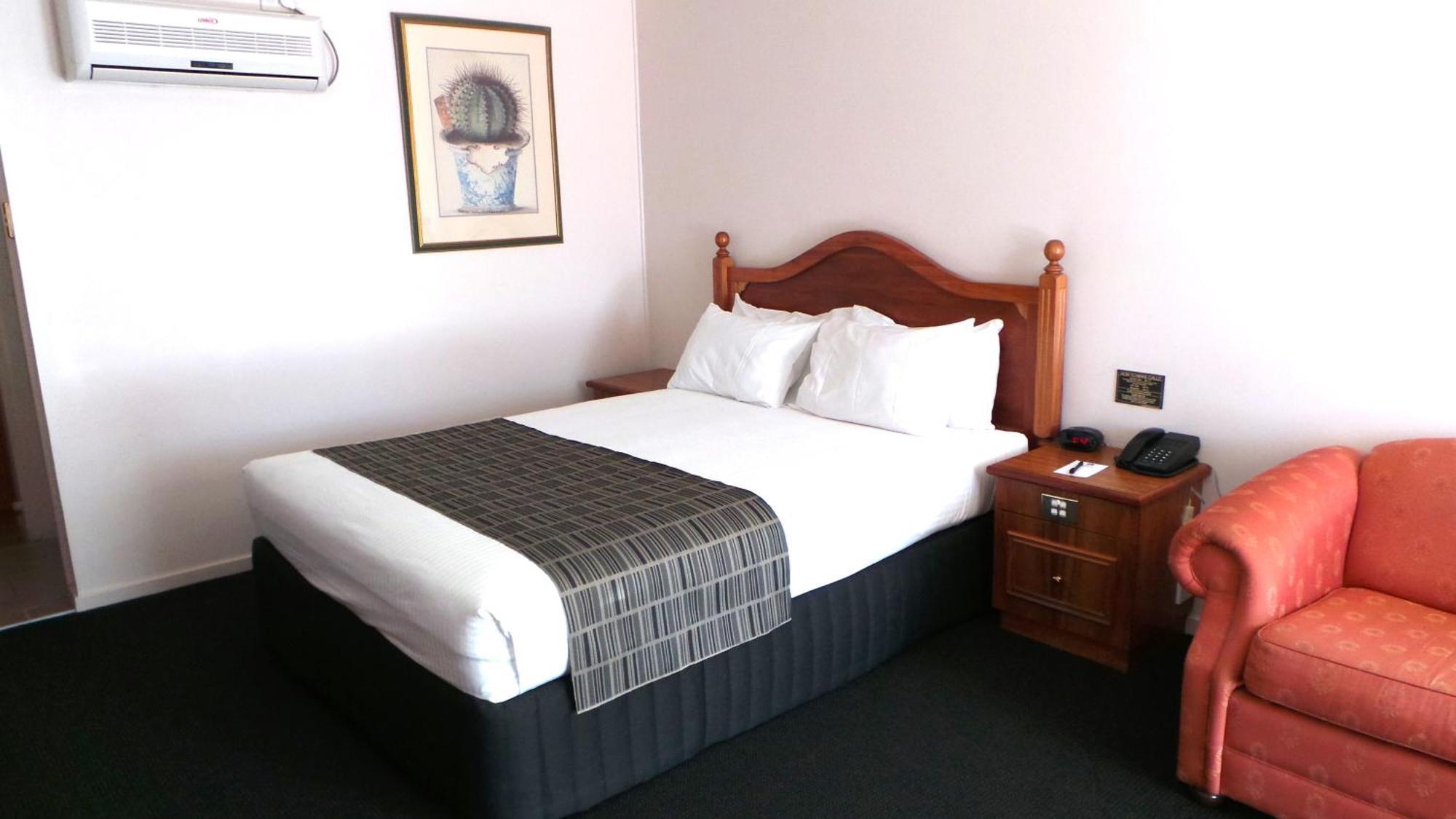 Best Western Ambassador Motor Inn & Apartments Уогга-Уогга Экстерьер фото