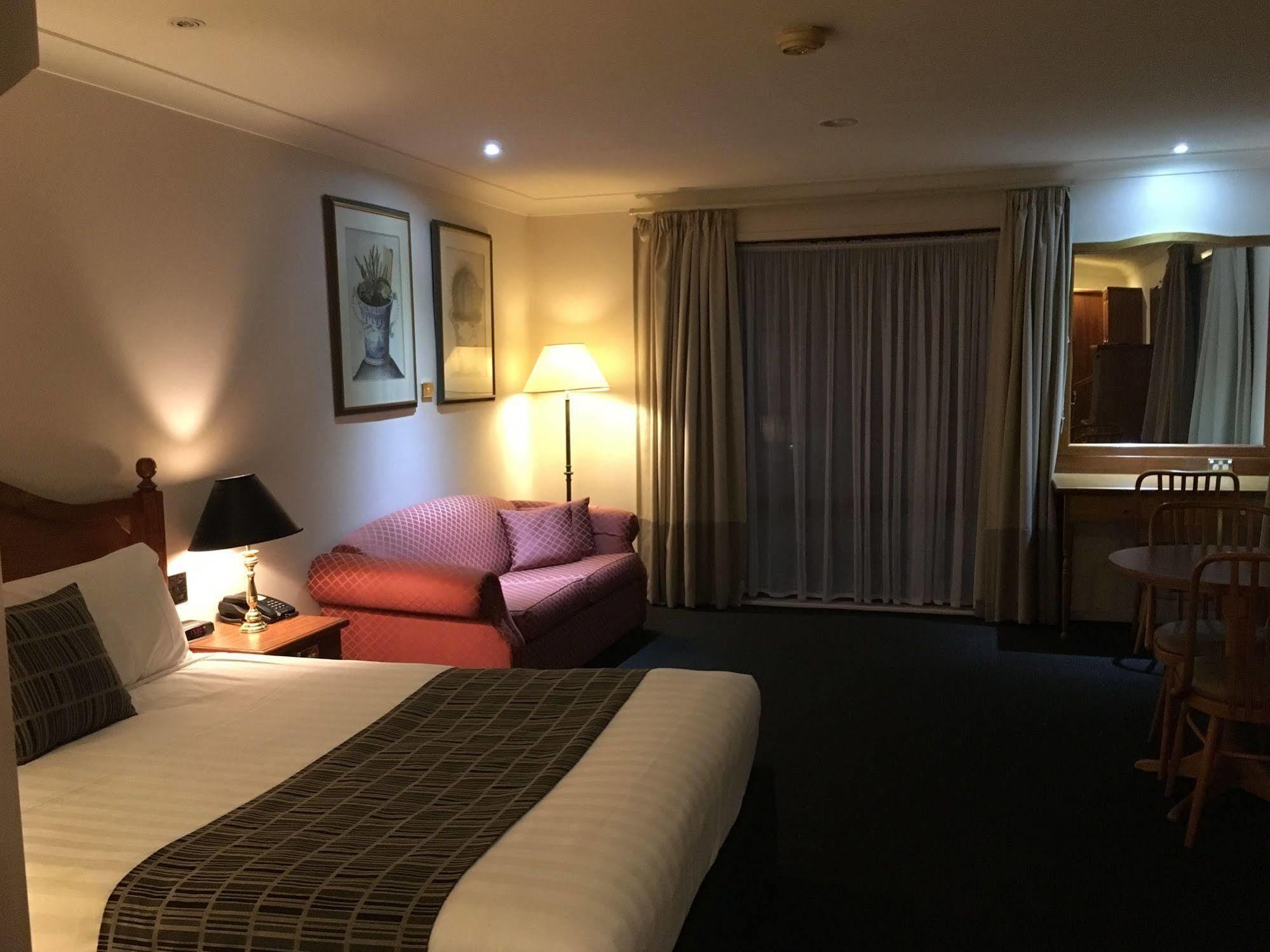 Best Western Ambassador Motor Inn & Apartments Уогга-Уогга Экстерьер фото